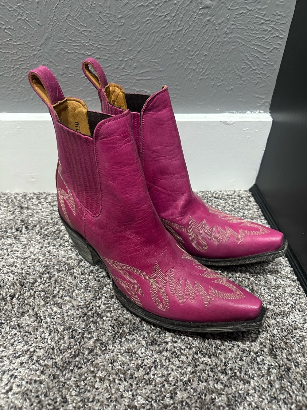 Pink old gringo boots